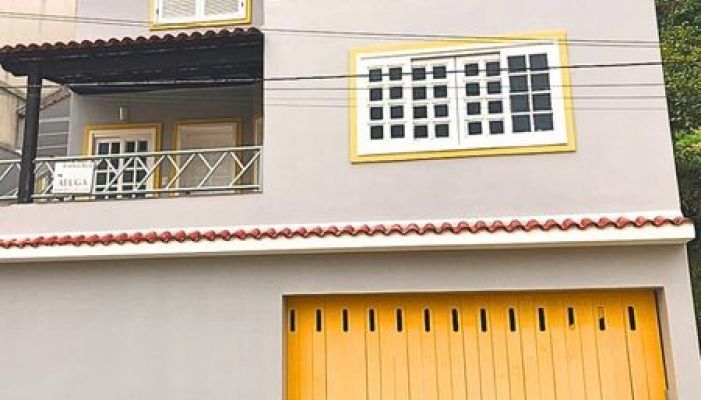 Casa a venda  em Valença no Centro